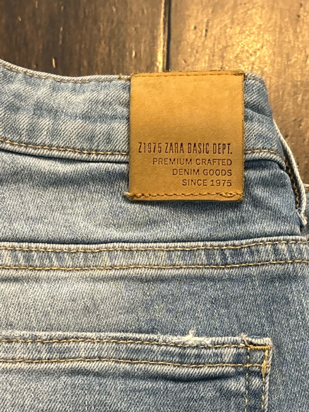 Zara Basics Light Blue Denim Jeans with metallic silver paint size 6 - Picture 6 of 10